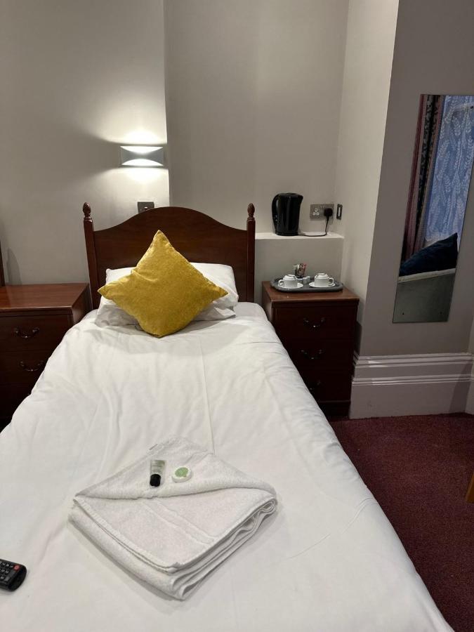 Hadleigh Hotel Истборн Екстериор снимка
